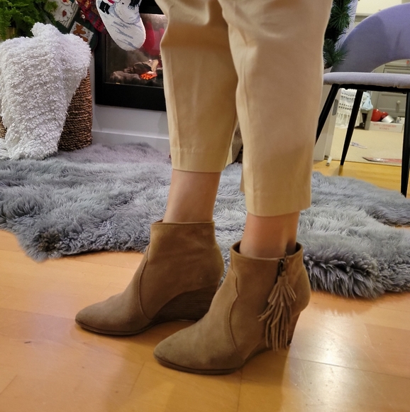 Suede booties - Picture 4 of 15